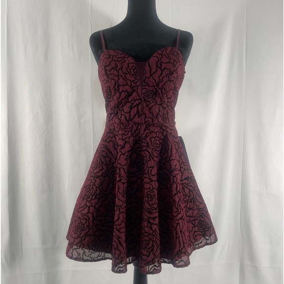 B Darlin fit and flare magenta black short dress floral print, Large,NWT - Picture 10 of 10